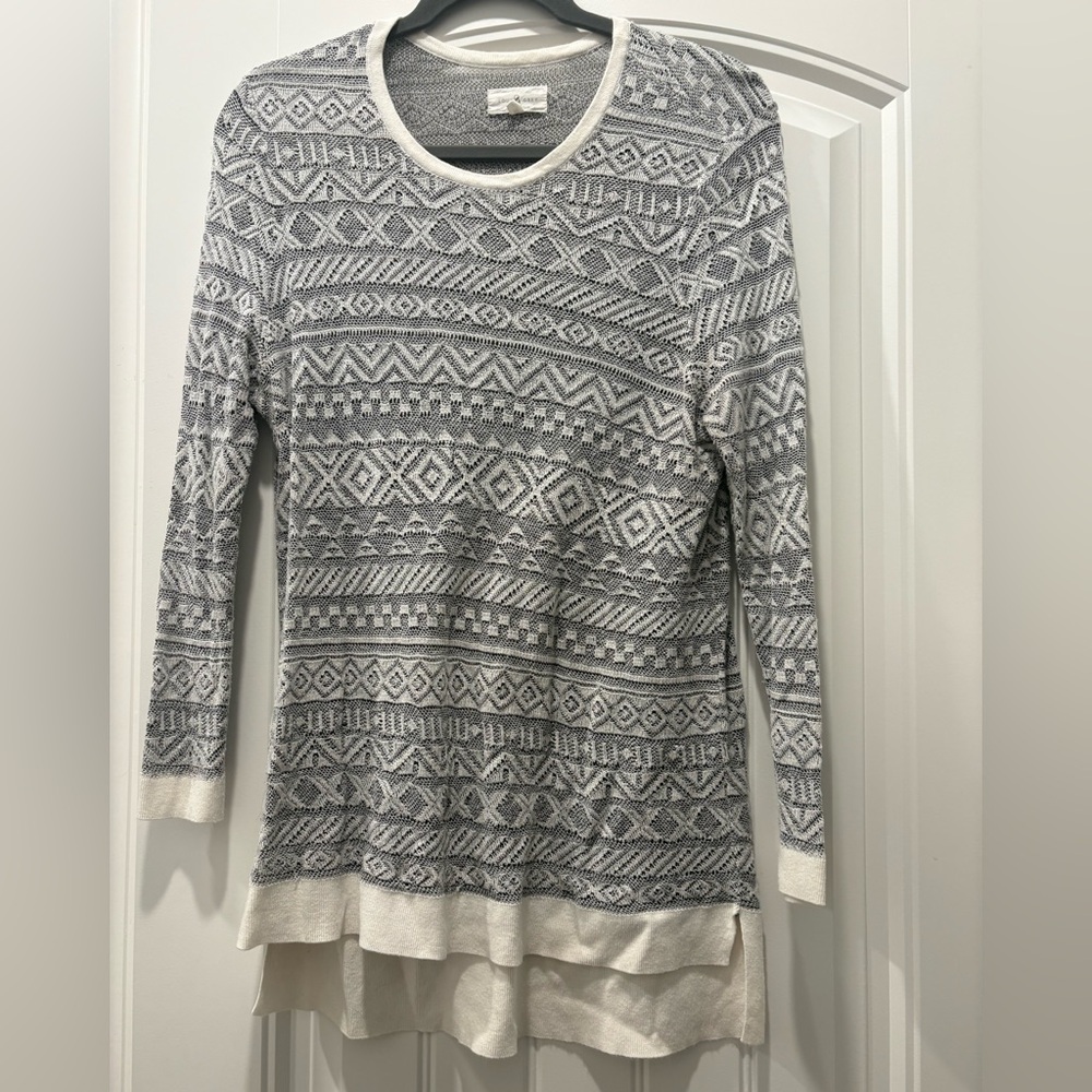 Lou & Grey Black and White Textured Knit Top